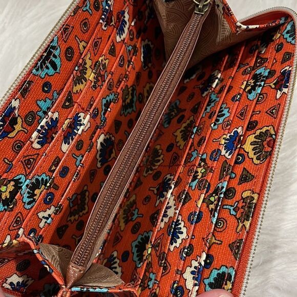 Sakroots Elephant Print Zip Around Wallet - Picture 12 of 16